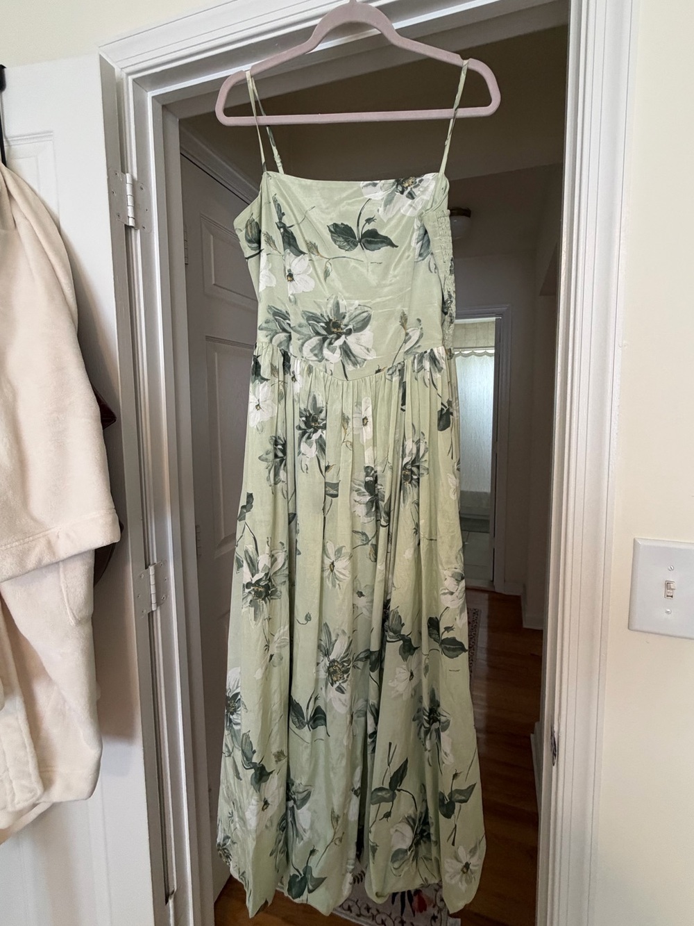 Abercrombie & Fitch Light Green Floral Midi Dress - Picture 3 of 3